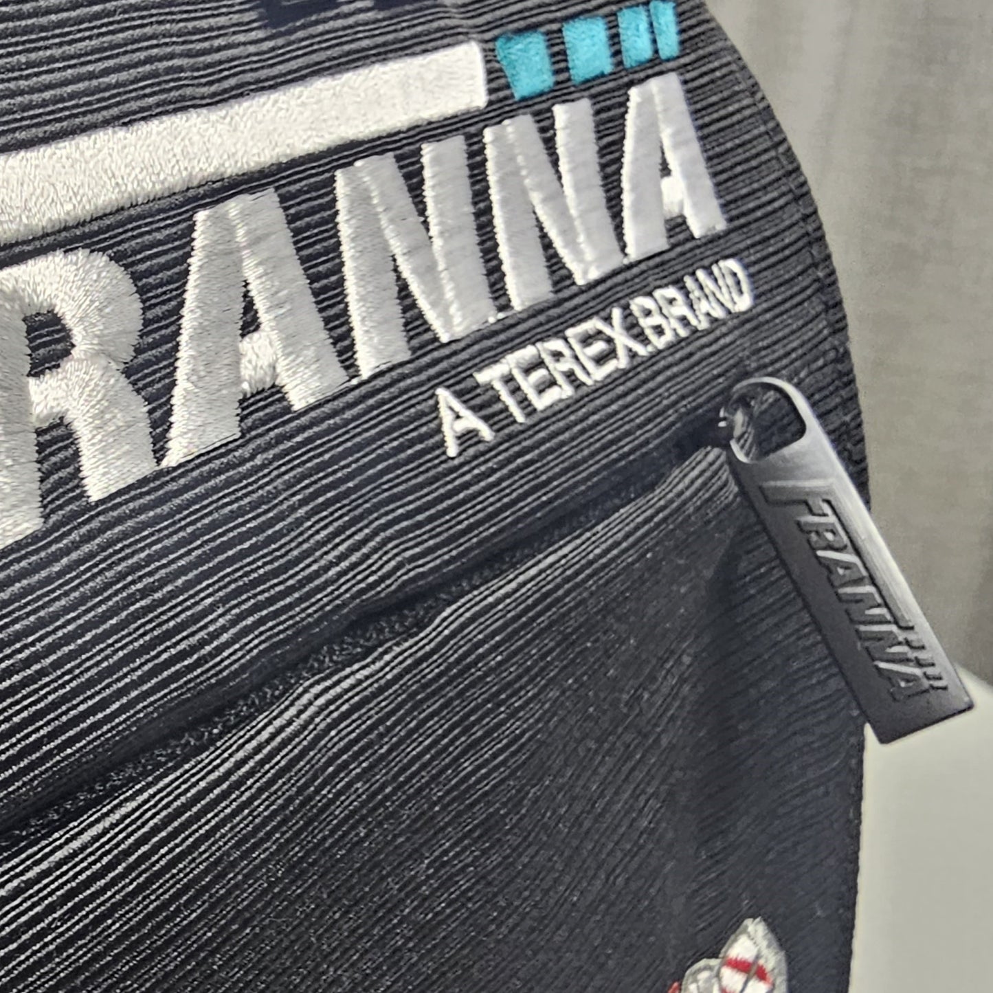 Franna Bag - Custom Zip